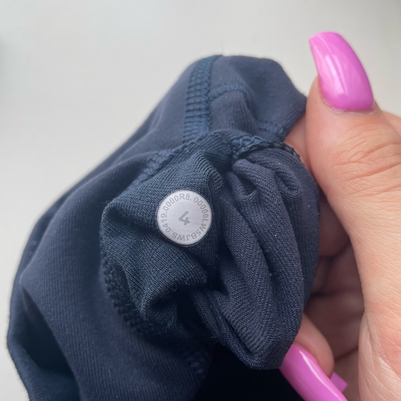Lululemon navy leggings - Picture 5 of 5